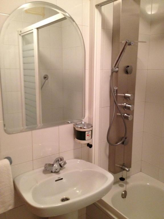 Hostal Cervantes バルデモロ 部屋 写真